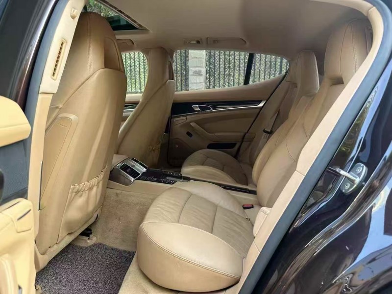 廣州13年保時捷帕拉梅拉6