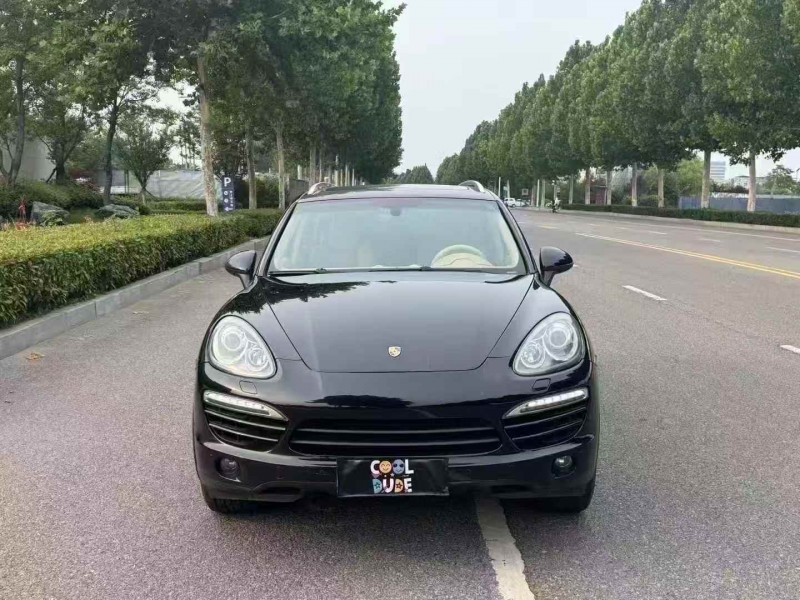 青島11年保時捷卡宴1
