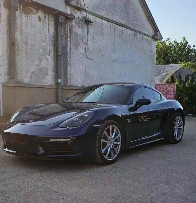 青島21年保時捷7182