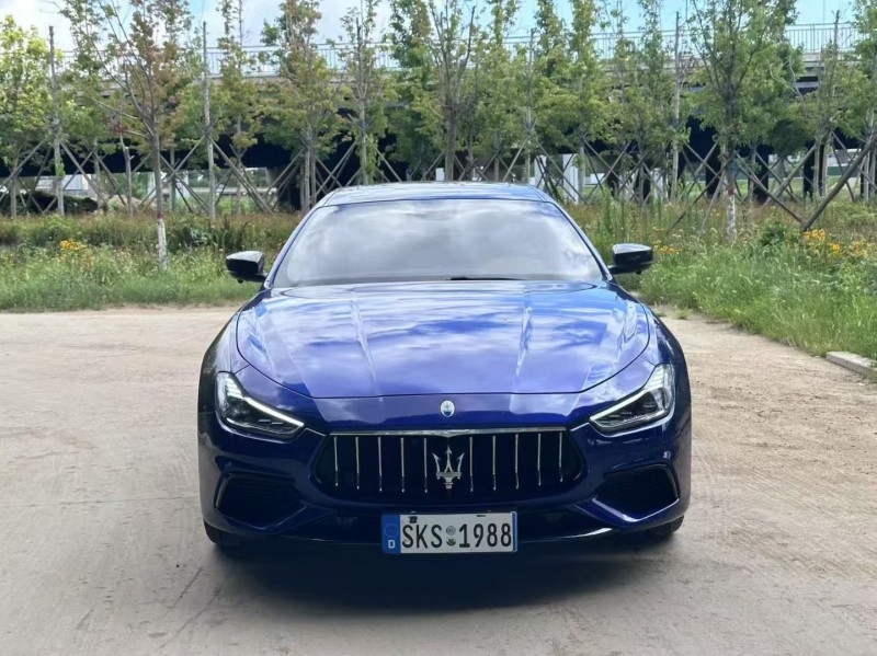 青島17年瑪莎拉蒂Ghibli1