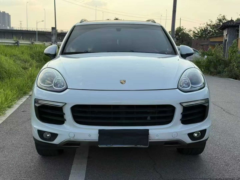 常德17年保時捷卡宴1