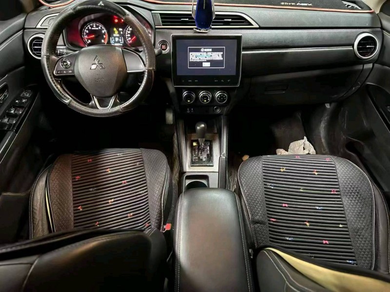 成都22年三菱劲炫3