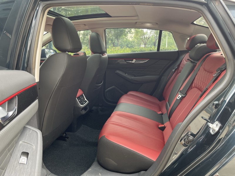 濟寧22年東風奕炫6