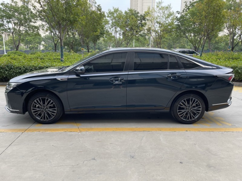 濟寧22年東風奕炫8