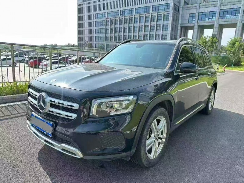 济宁22年奔驰GLB3