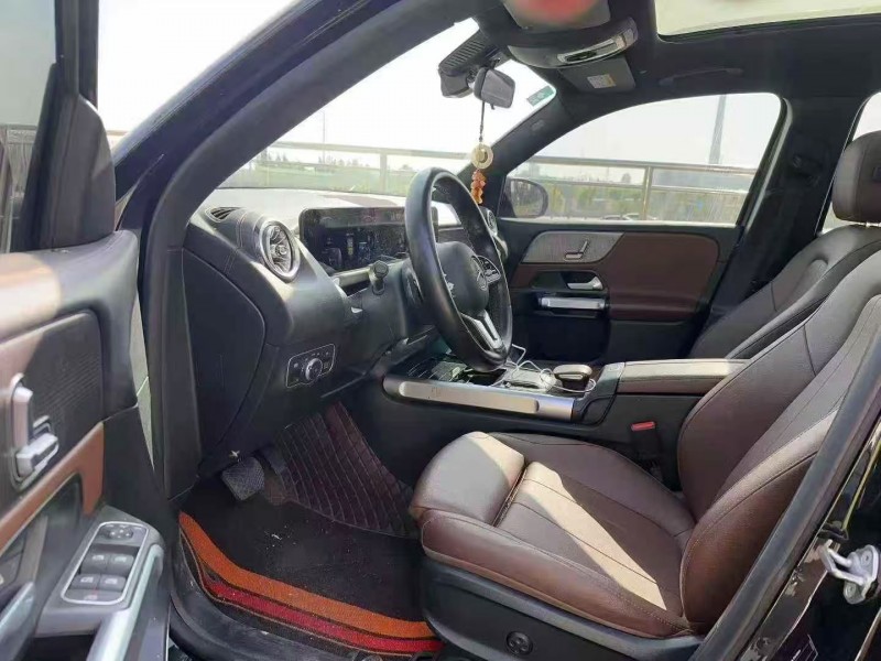 济宁22年奔驰GLB4