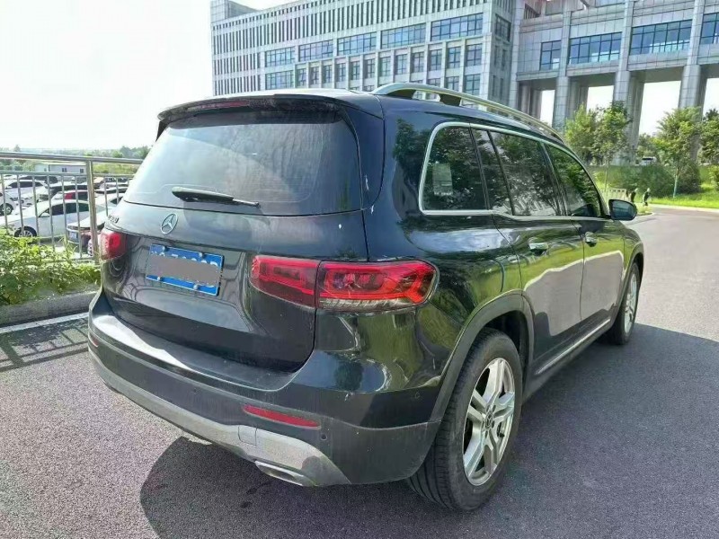 济宁22年奔驰GLB7