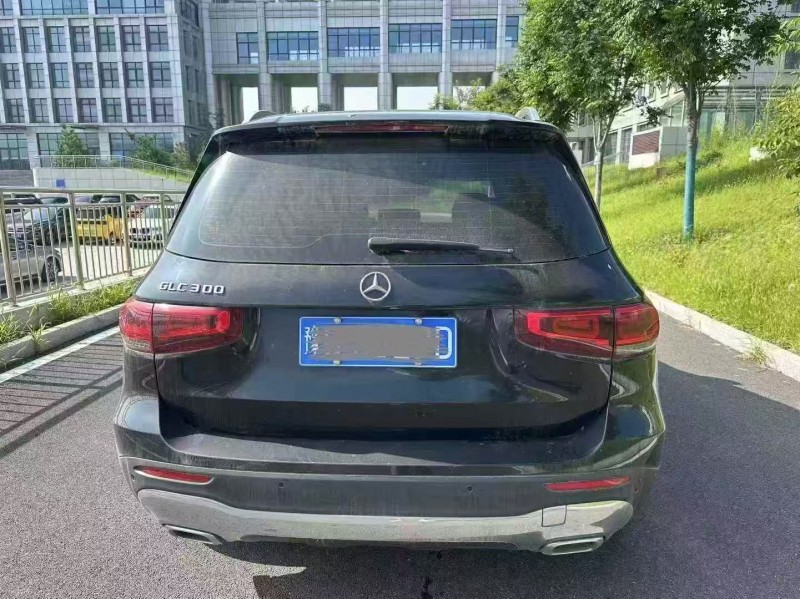 济宁22年奔驰GLB9