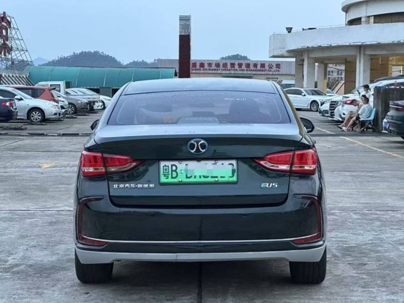 东莞18年北汽新能源EU系列4