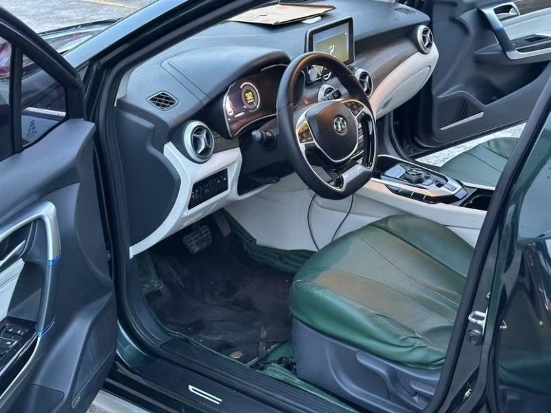 东莞18年北汽新能源EU系列9