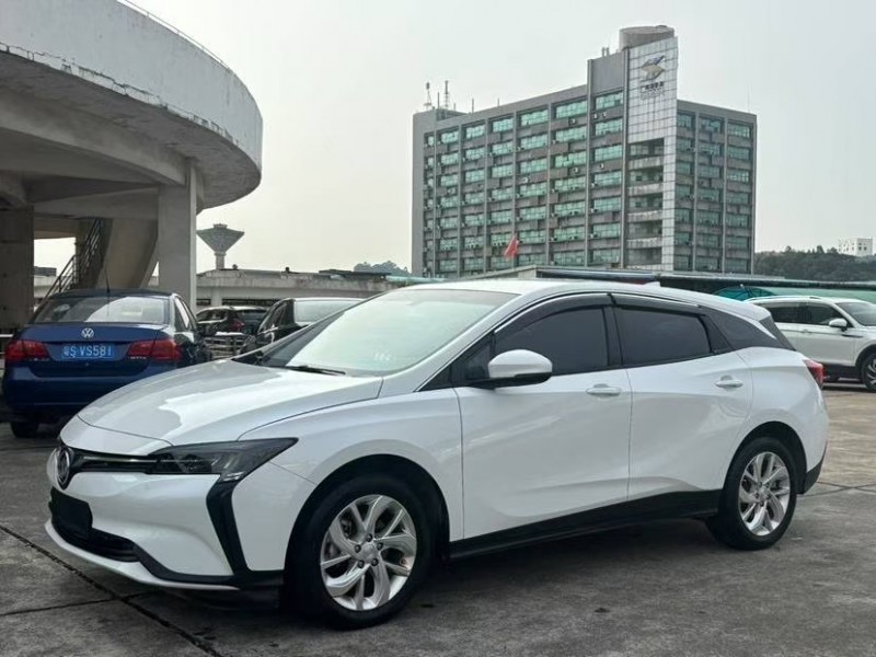 东莞23年别克微蓝3