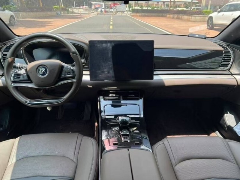 东莞23年比亚迪汉8