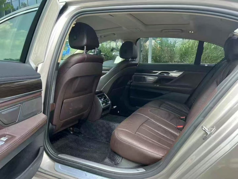 廣州16年寶馬7系4