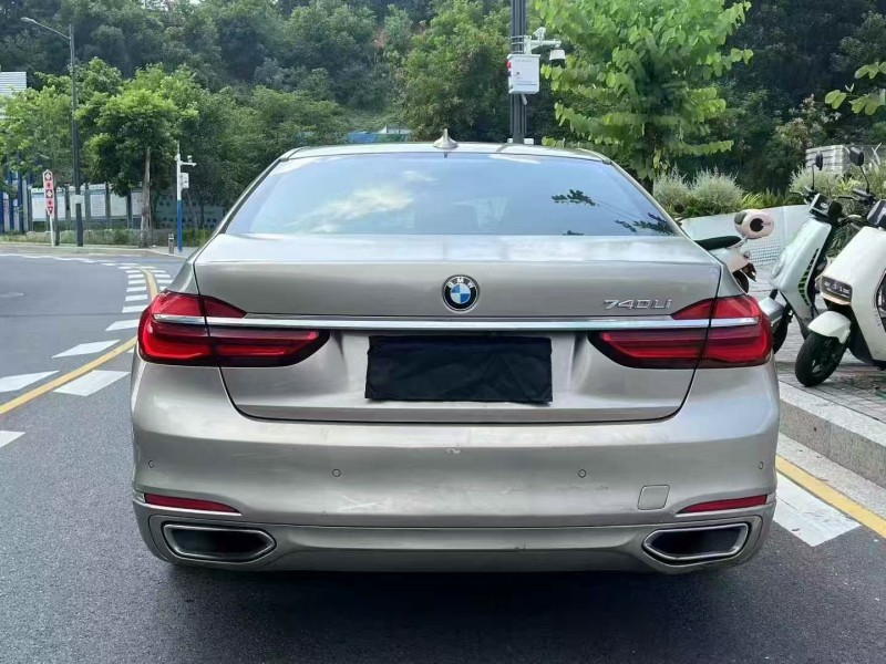 廣州16年寶馬7系9