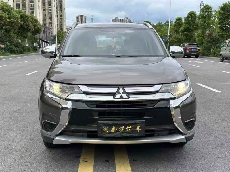 益阳16年三菱欧蓝德1