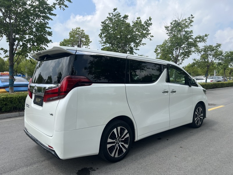 鹽城18年豐田埃爾法9