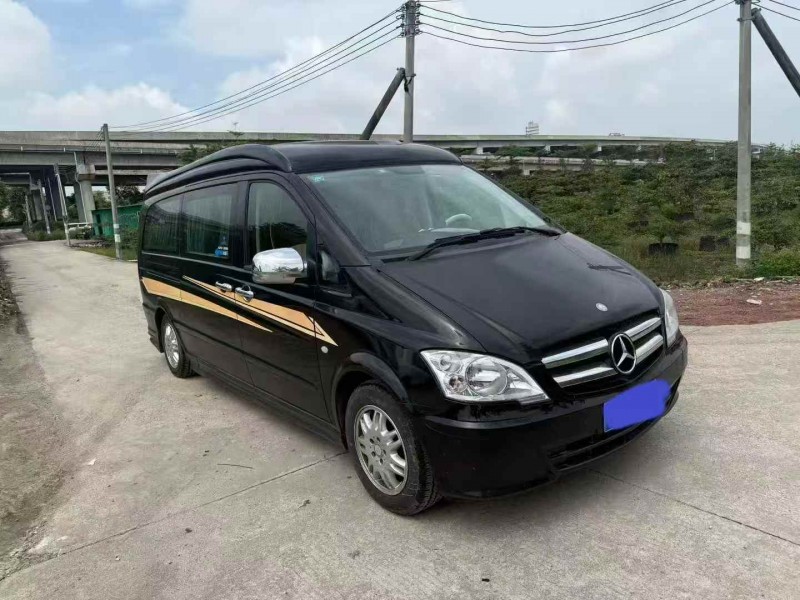 深圳15年奔驰威霆2