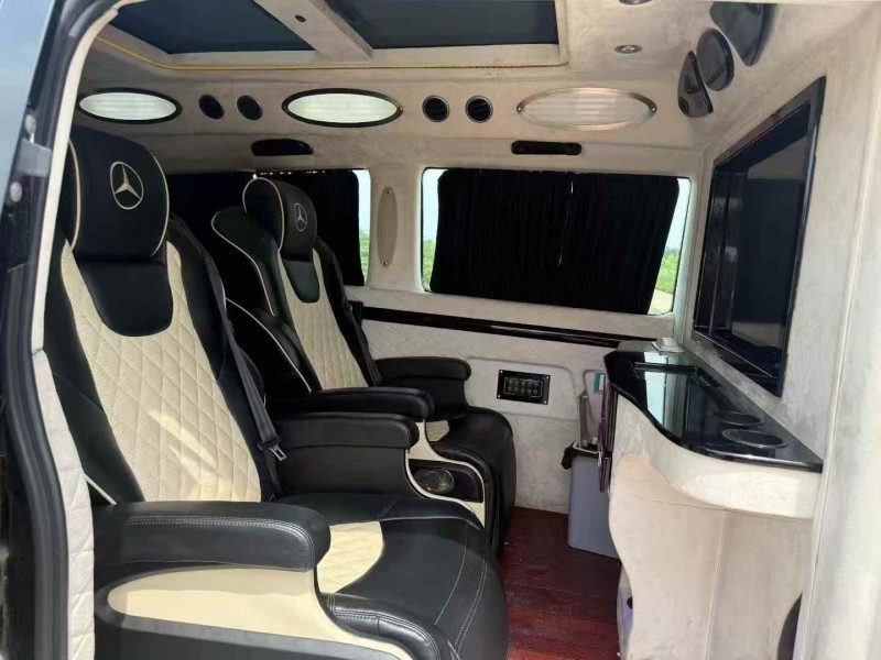 深圳15年奔驰威霆5