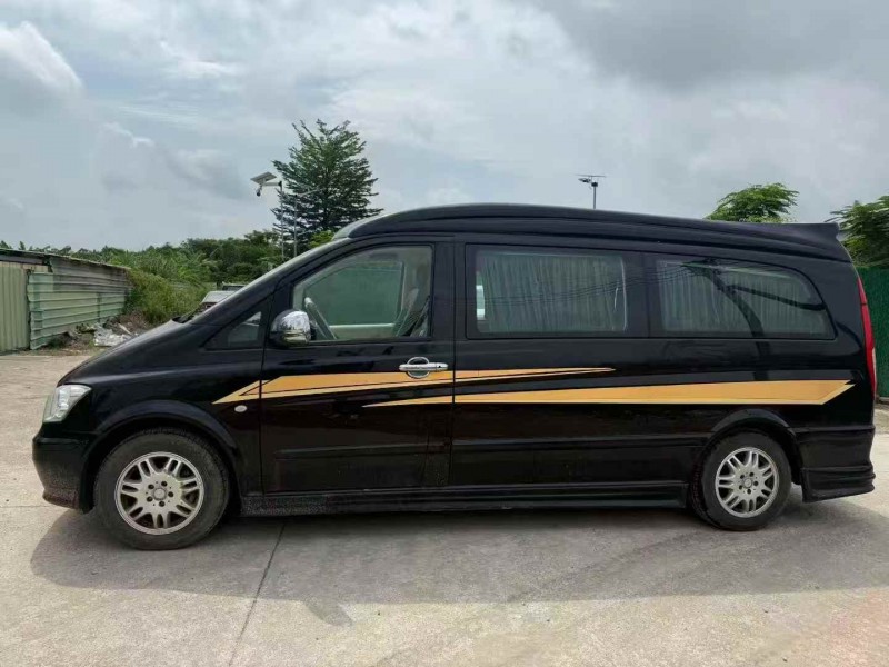 深圳15年奔驰威霆7