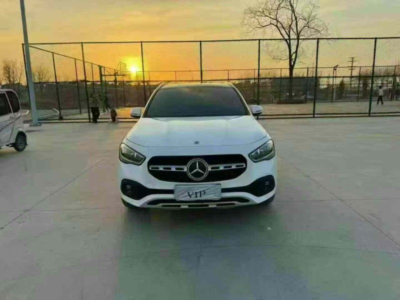 徐州21年奔驰GLA1