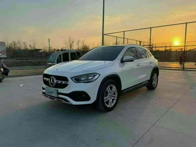 徐州21年奔驰GLA3