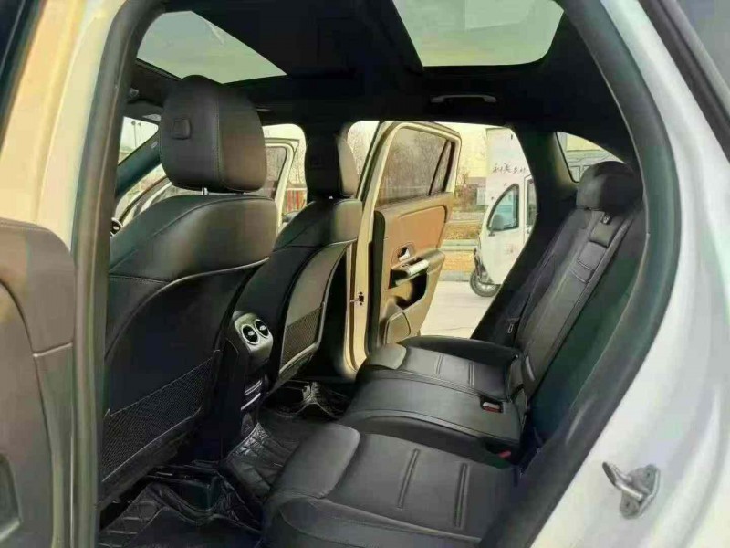 徐州21年奔驰GLA7