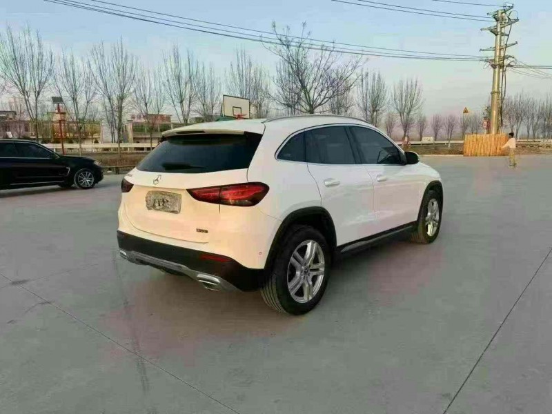 徐州21年奔驰GLA8