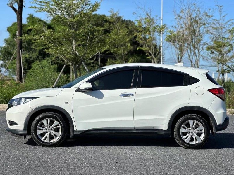 汕头18年本田缤智3