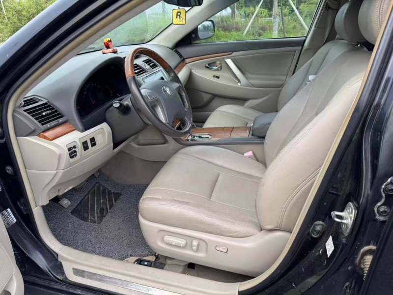 汕頭11年豐田凱美瑞4