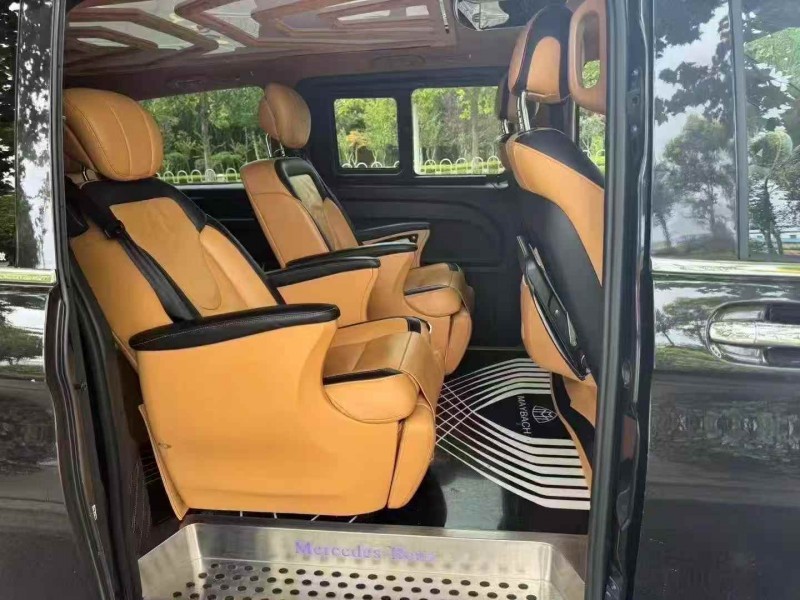 济宁19年奔驰METRIS5