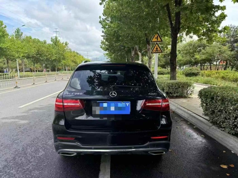 济宁17年奔驰GLC9