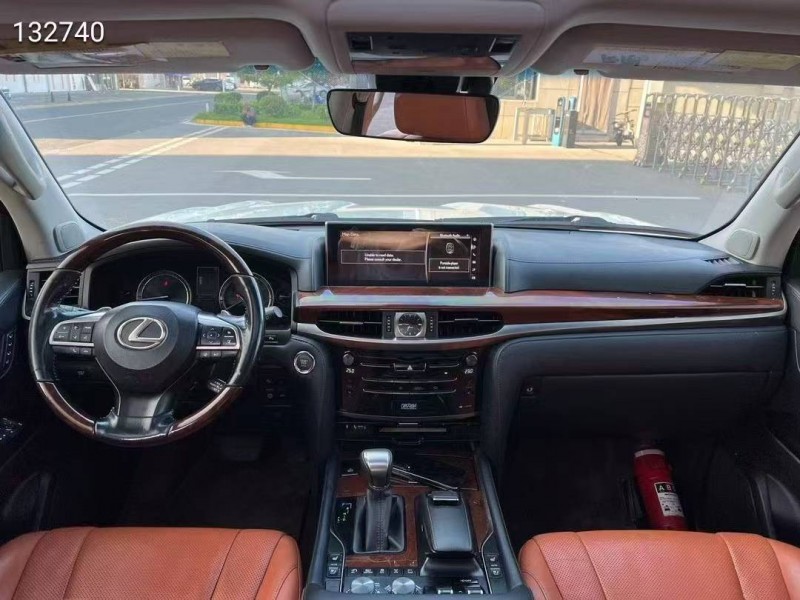 鹽城17年雷克薩斯LX5