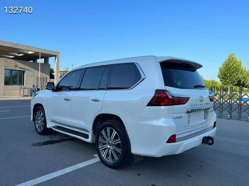 鹽城17年雷克薩斯LX8