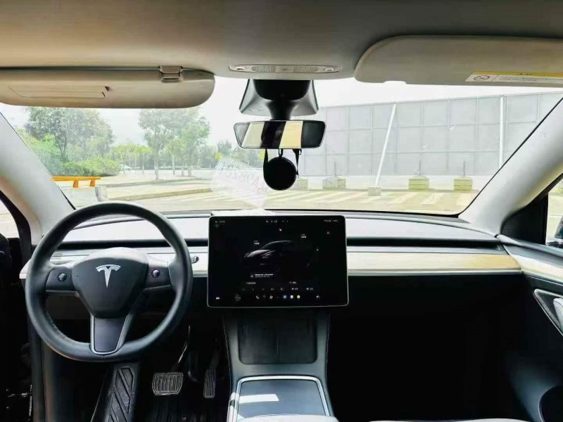 平凉22年特斯拉MODEL Y4