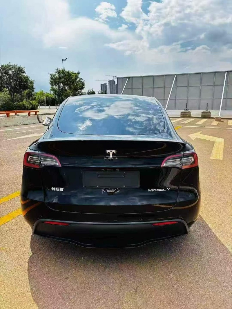 平凉22年特斯拉MODEL Y9