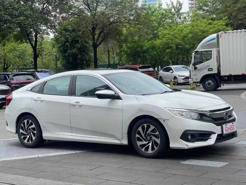 佛山17年本田思域3