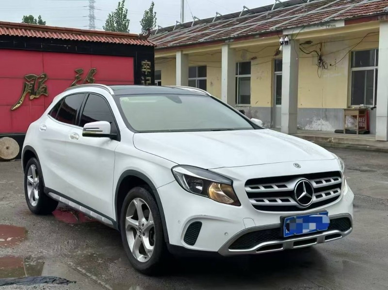 淄博19年奔驰GLA3