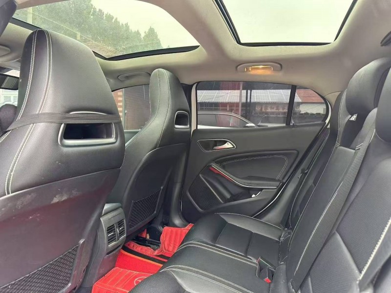 淄博19年奔驰GLA5