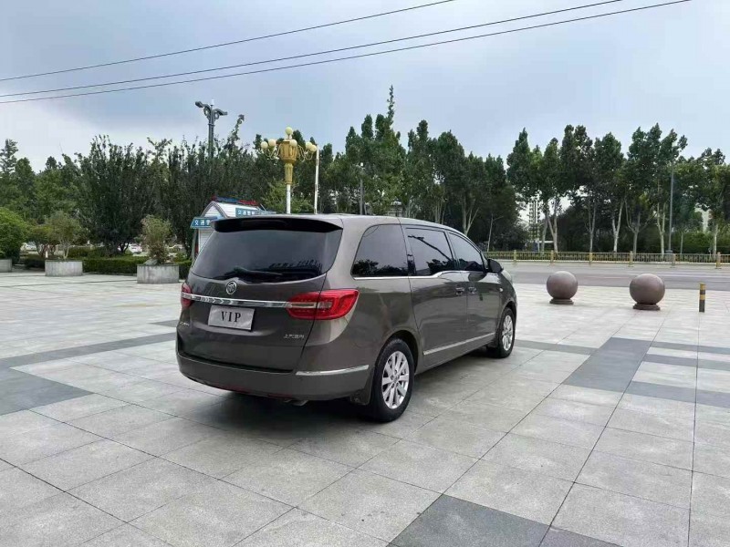 枣庄17年别克GL88