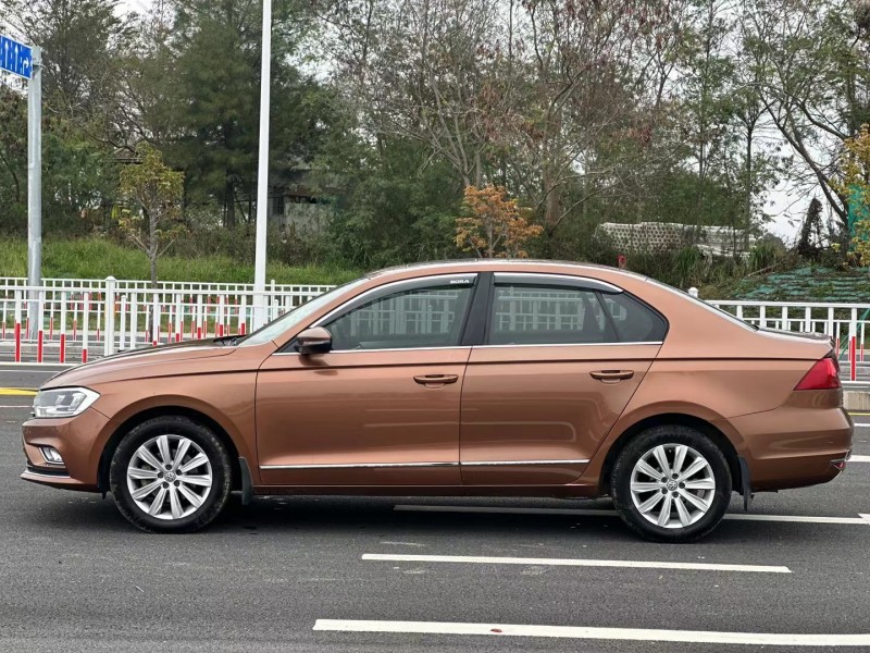 汕頭18年大眾寶來3