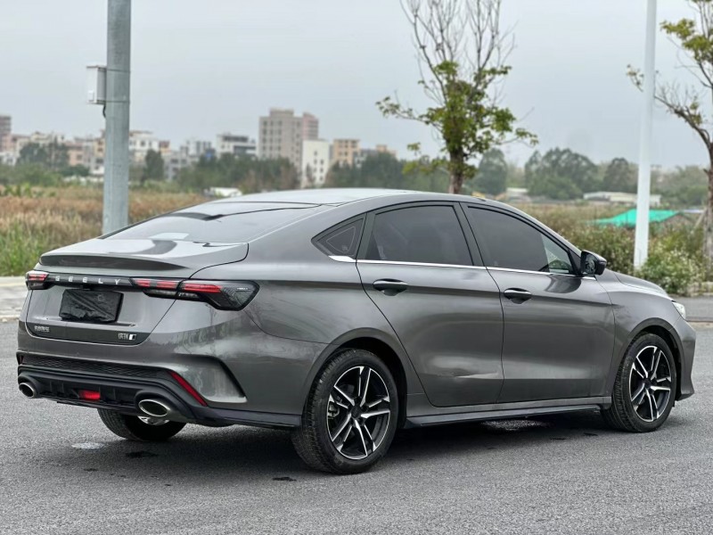 汕頭22年吉利繽瑞8