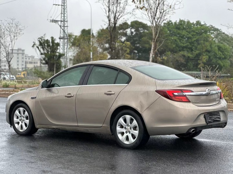 汕头14年别克君威7