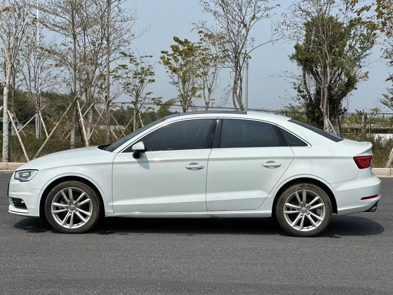 汕头16年奥迪A33