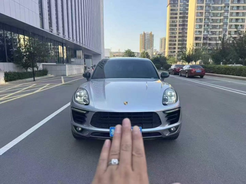 濰坊14年保時捷Macan1