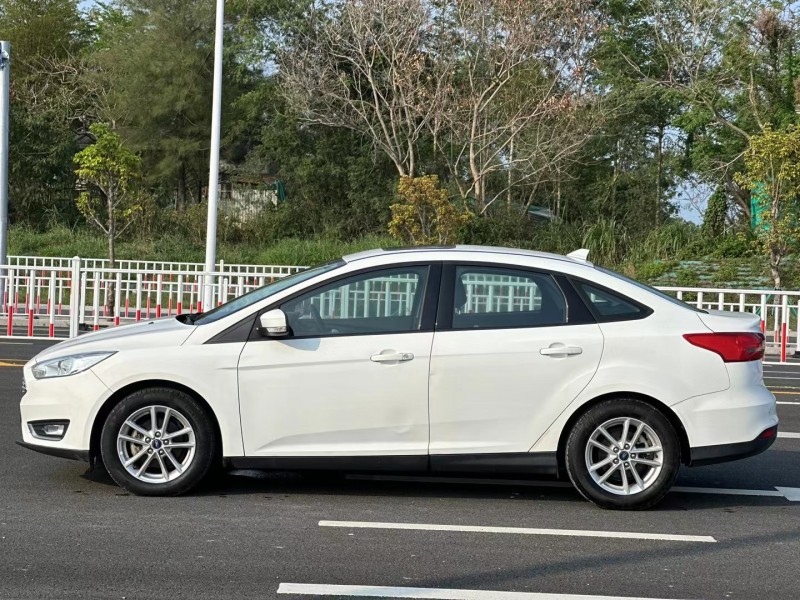 汕头16年福特福克斯3