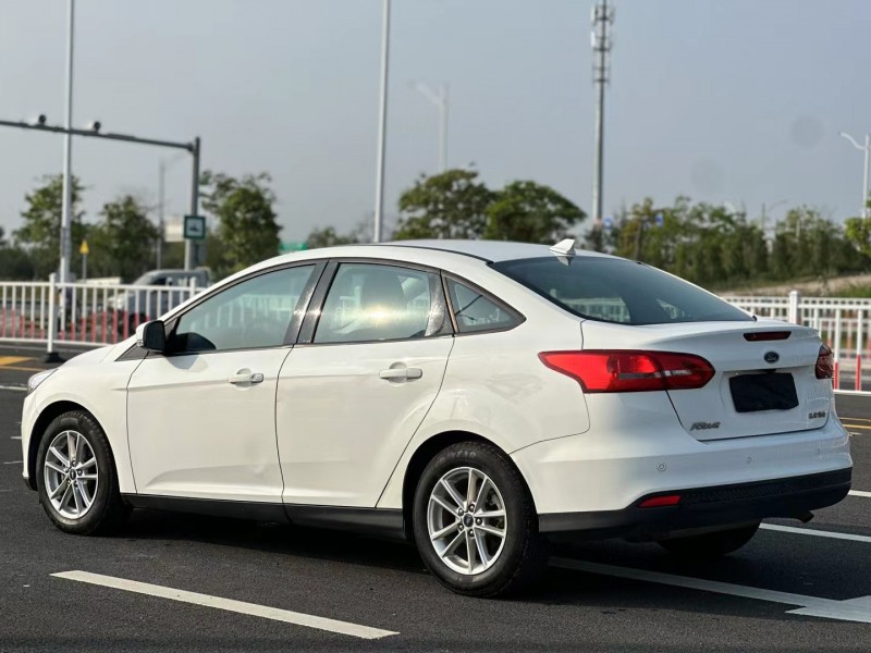 汕头16年福特福克斯7