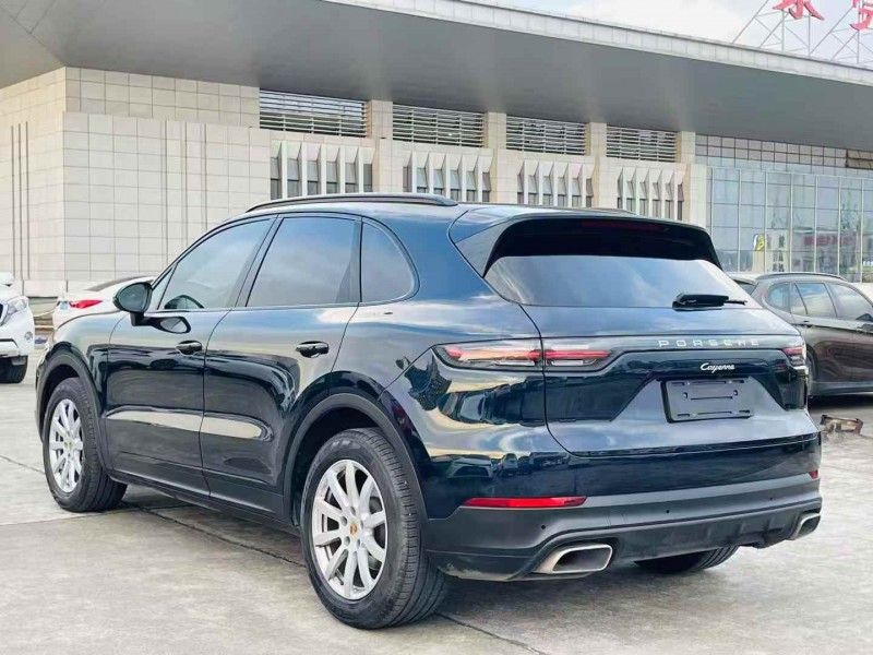 東莞19年保時捷卡宴8