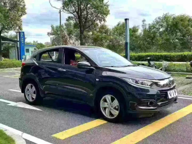 深圳22年本田缤智3