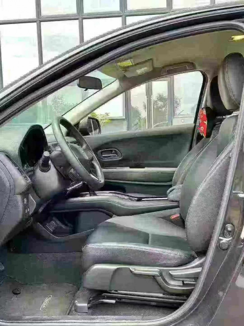 深圳22年本田缤智5