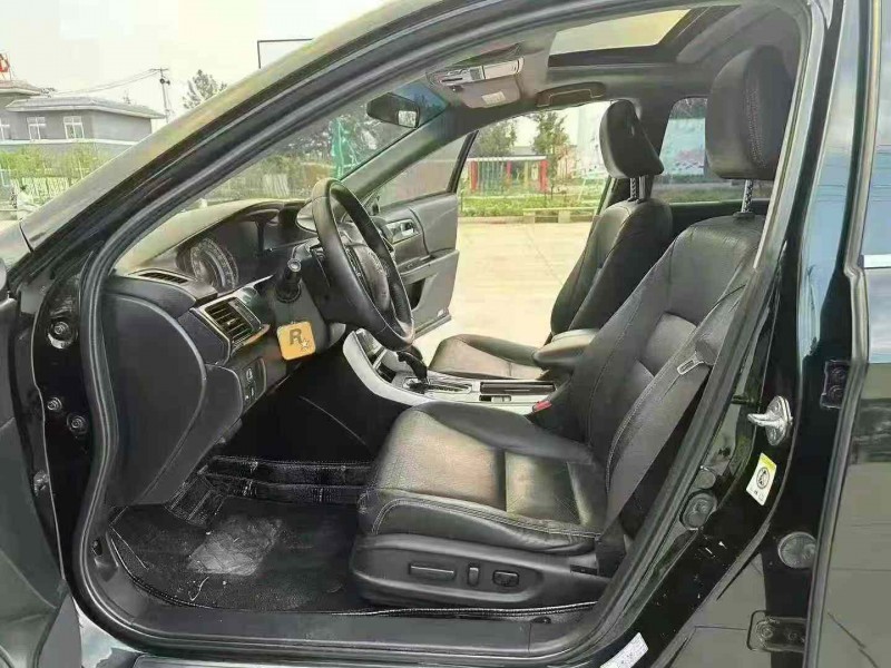 徐州14年本田雅阁3